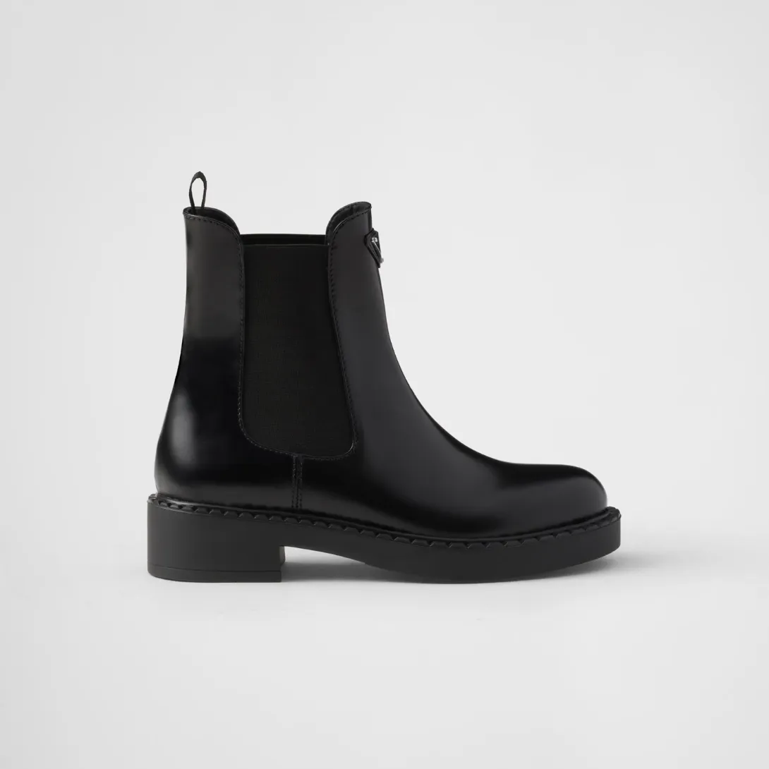 Brushed calf leather Chelsea boots