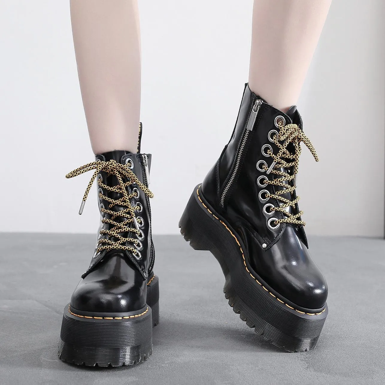PEOPLETERRITORY 2025 thick-soled 8-hole locomotive boots, side zipper British women's short boots, versatile muffin bottom lace-up tooling boots